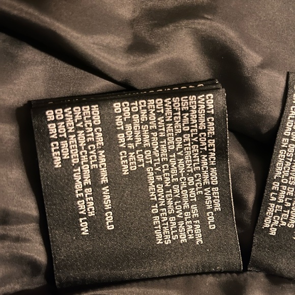 LONDON FOG Black Chevron Puffer Coat
Size M NWT - Picture 10 of 11